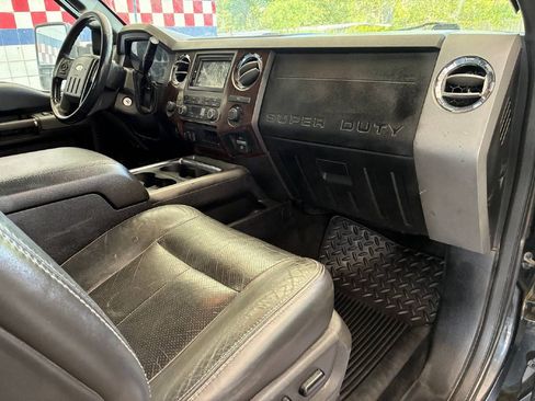 Used 2011 Ford F250 Lariat image 15