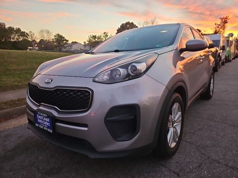 Used 2019 Kia Sportage LX image 3