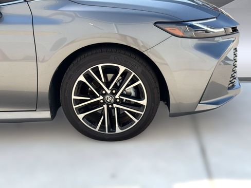 Used 2026 Toyota Camry XLE FWD image 11