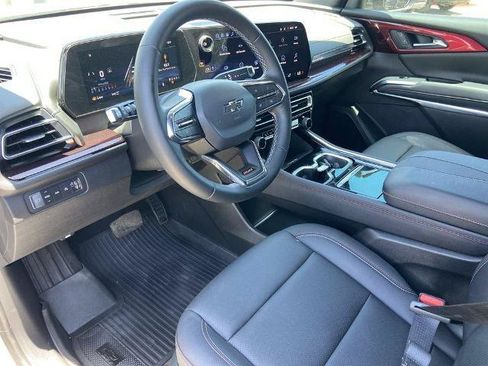 Used 2026 Chevrolet Traverse Z71 w/ LPO, Floor Liner Package AWD/4WD image 6
