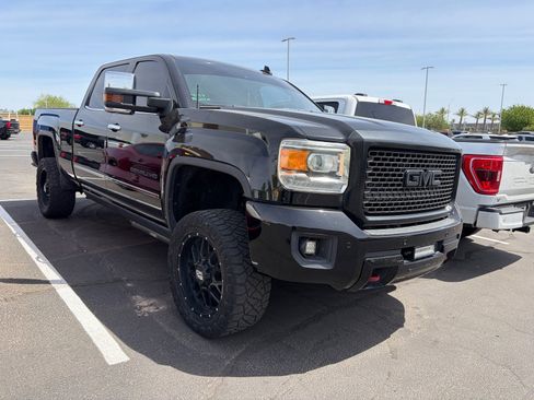 Used 2016 GMC Sierra 2500 Denali w/ Duramax Plus Package AWD/4WD image 2