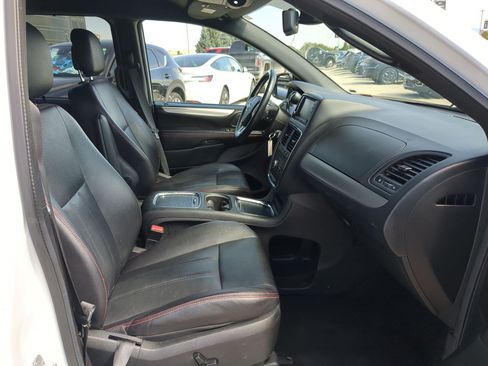 Used 2019 Dodge Grand Caravan GT FWD image 27
