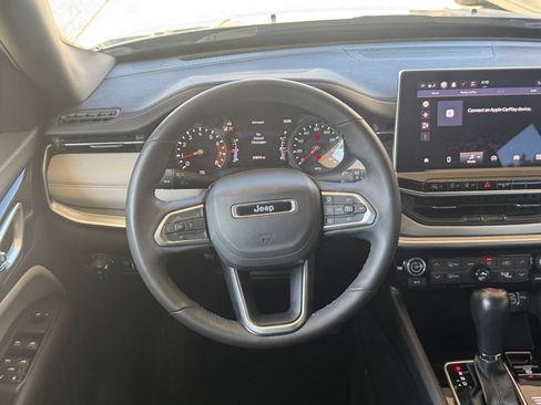 Used 2025 Jeep Compass Limited AWD/4WD image 24