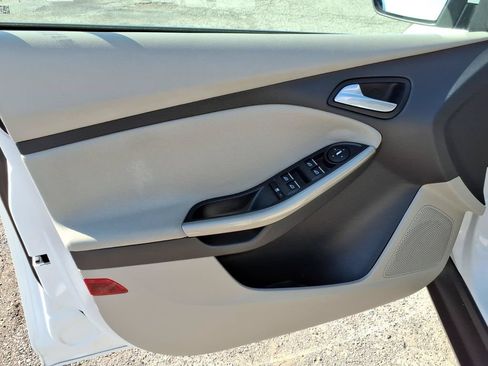 Used 2012 Ford Focus SEL FWD image 13