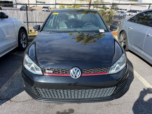 Used 2016 Volkswagen GTI SE image 2