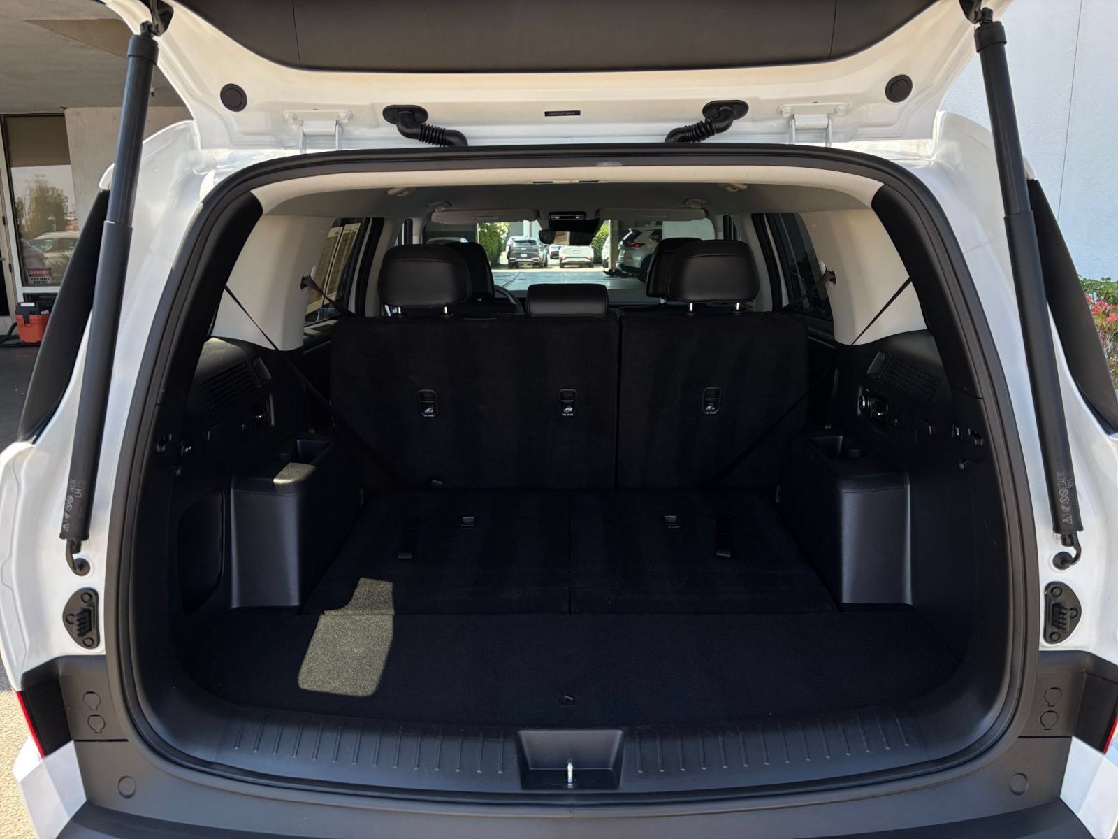 Used 2026 Hyundai Santa Fe SEL FWD image 33