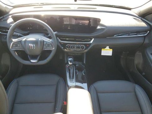 Used 2024 Buick Envista Sport Touring image 13