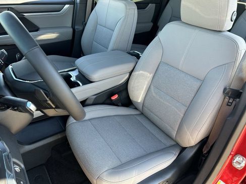 New 2026 GMC Acadia Elevation FWD image 19