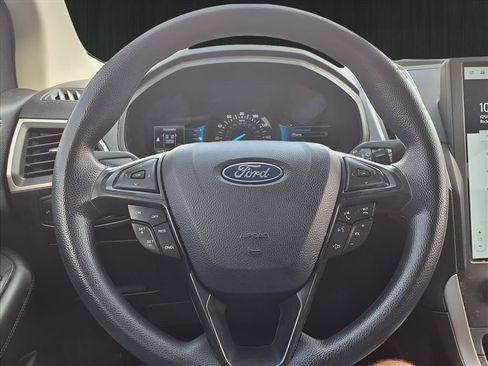 Used 2022 Ford Edge SE image 23