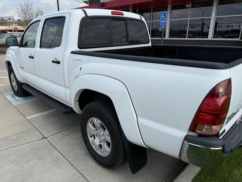 Used 2006 Toyota Tacoma PreRunner image 8