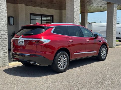 Used 2024 Buick Enclave Premium AWD/4WD image 12