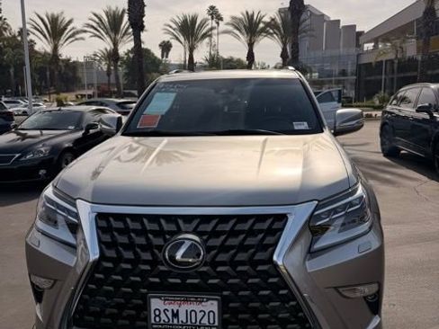 Used 2020 Lexus GX 460 Premium image 2