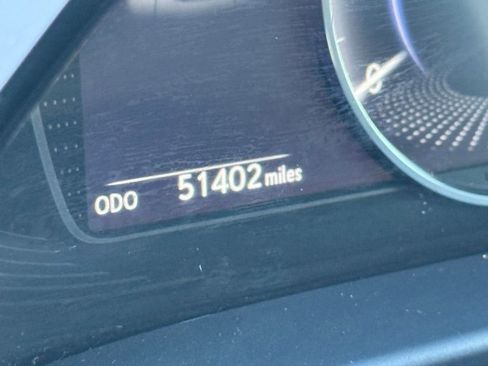 Certified 2023 Lexus ES 350 w/ Premium Package image 17