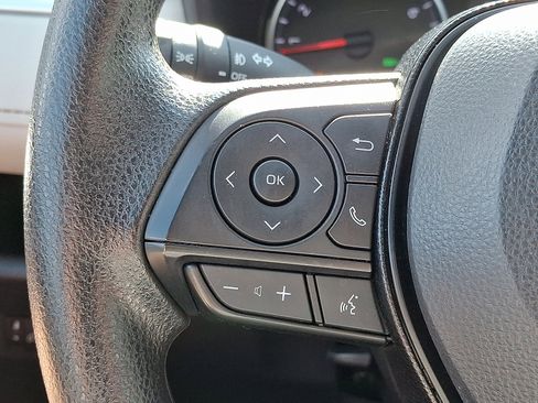 Certified 2021 Toyota RAV4 XLE image 21