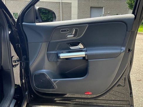 Used 2025 Mercedes-Benz GLA 250 4MATIC image 19