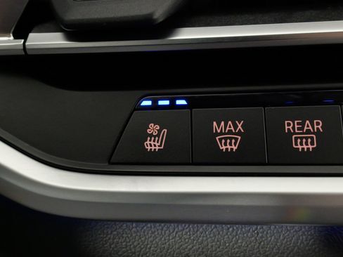 Used 2021 BMW X7 xDrive40i w/ Executive Package image 62