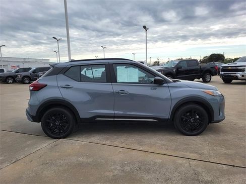 Used 2024 Nissan Kicks SR image 23