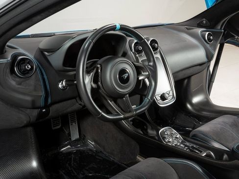 Used 2020 McLaren 600LT Spider image 15