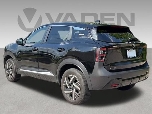 Certified 2025 Nissan Kicks SV FWD image 25