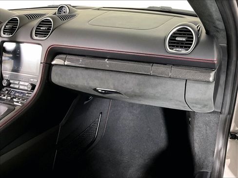Used 2025 Porsche 718 Cayman GTS RWD image 16
