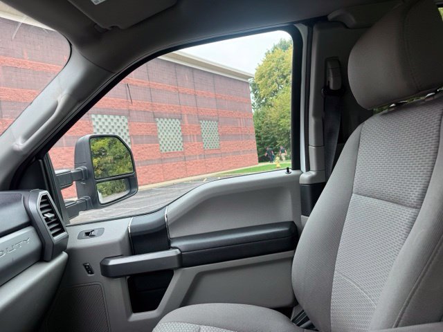 Used 2020 Ford F350 XLT w/ Camper Package AWD/4WD image 16