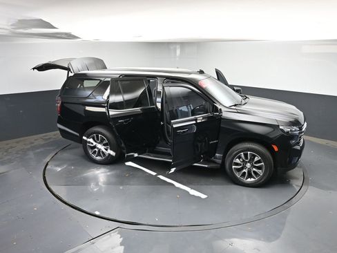 Used 2021 Chevrolet Tahoe LT w/ LT Signature Package RWD image 43