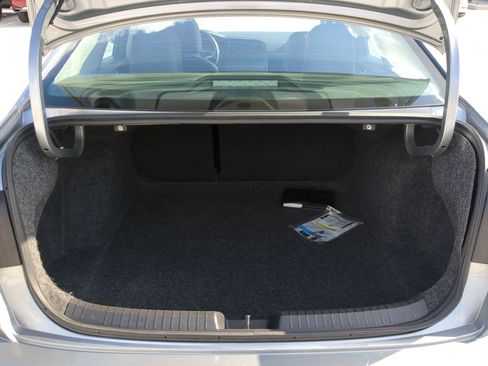 Used 2024 Volkswagen Jetta SE image 30