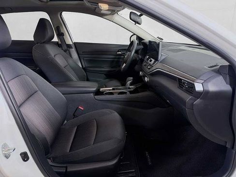 Certified 2024 Nissan Altima 2.5 SV w/ SV Premium Package FWD image 25