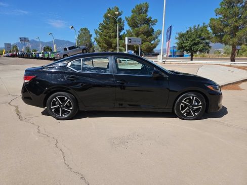 Used 2024 Nissan Sentra SV FWD image 4