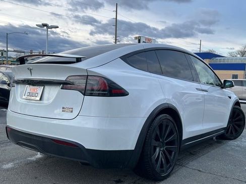 Used 2022 Tesla Model X Plaid image 19