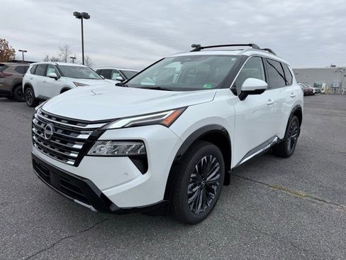 New 2026 Nissan Rogue Platinum w/ Platinum Premium Package image 2