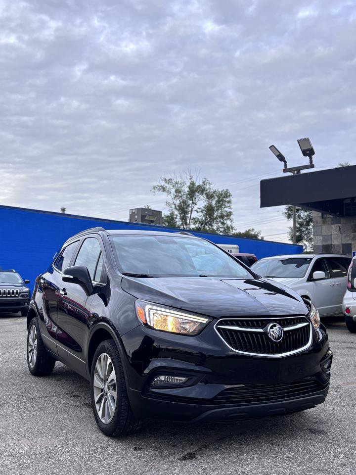 Used 2019 Buick Encore Preferred AWD/4WD image 2
