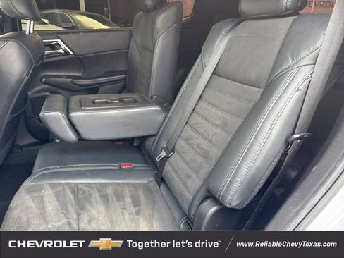 Used 2023 Mitsubishi Outlander SE image 7