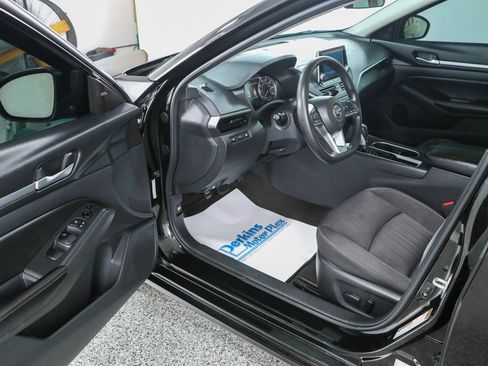 Used 2022 Nissan Altima 2.5 SV FWD image 3