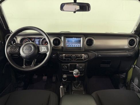 Used 2023 Jeep Gladiator Sport AWD/4WD image 19