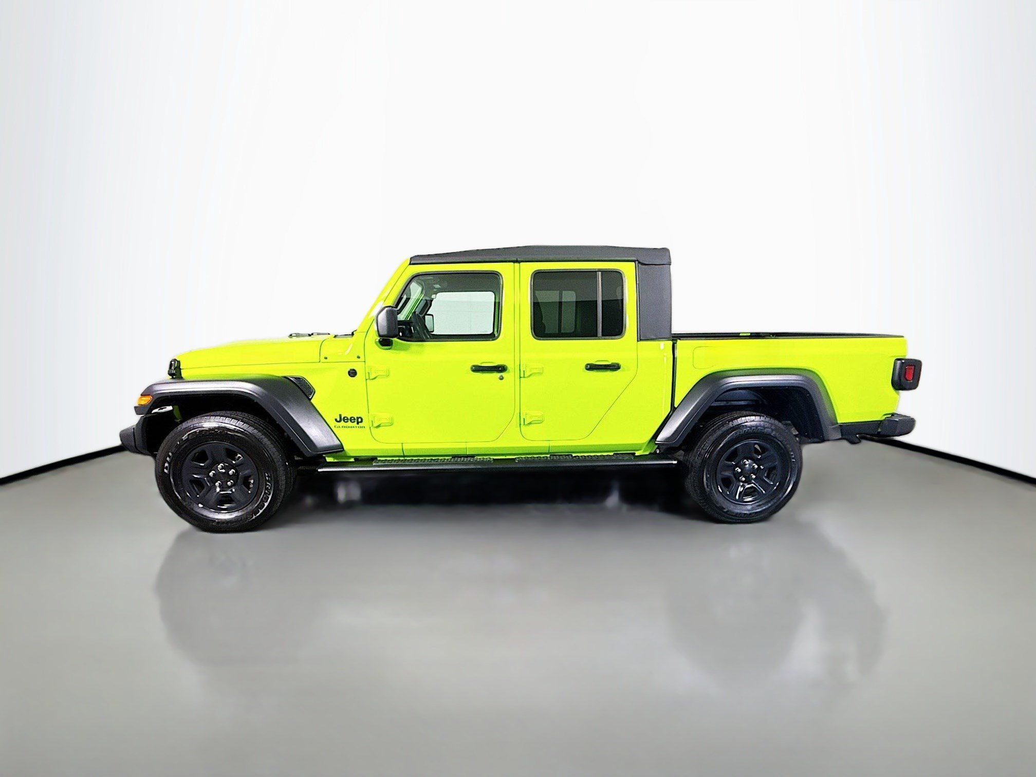Used 2021 Jeep Gladiator Sport AWD/4WD image 6