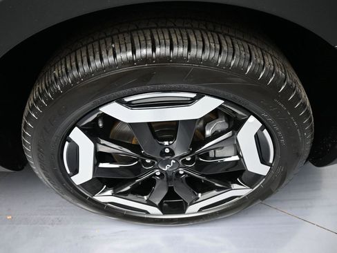 Used 2024 Kia Telluride S w/ S Sunroof Package image 13