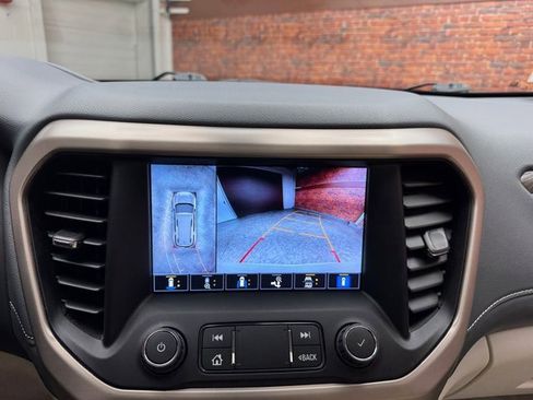 Used 2023 GMC Acadia Denali w/ Denali Technology Package image 21