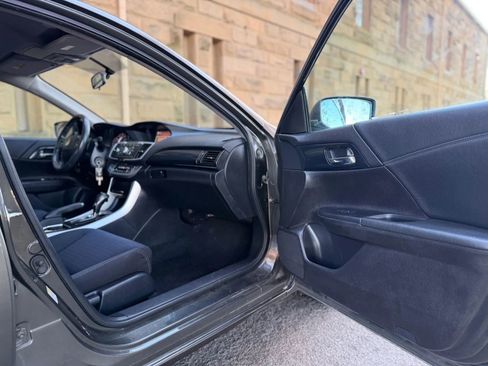 Used 2014 Honda Accord Sport image 24