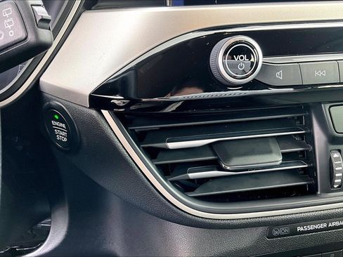 Used 2020 Ford Escape SE image 22