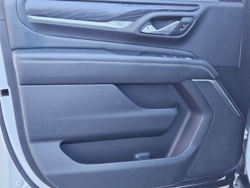 Used 2021 GMC Yukon Denali w/ Denali Premium Package image 17