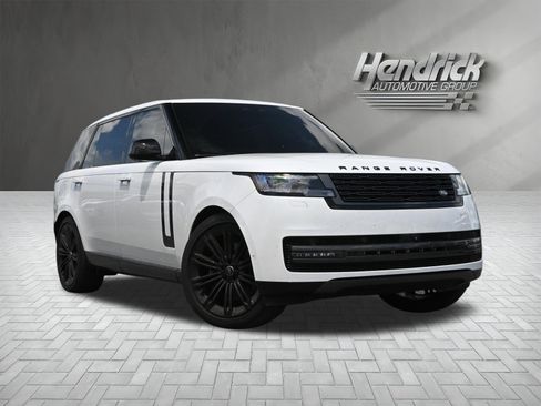 Used 2025 Land Rover Range Rover Long Wheelbase SE AWD/4WD image 2