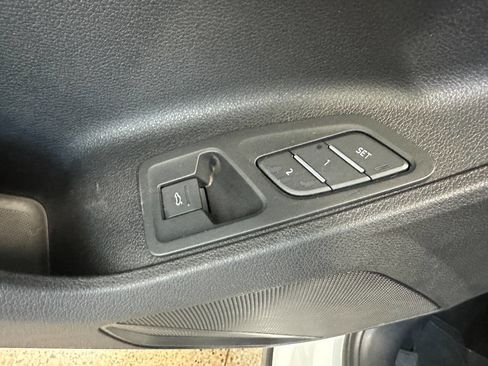 Used 2023 Audi Q3 2.0T Premium image 28