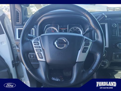 Used 2019 Nissan Titan SL w/ Midnight Edition AWD/4WD image 9