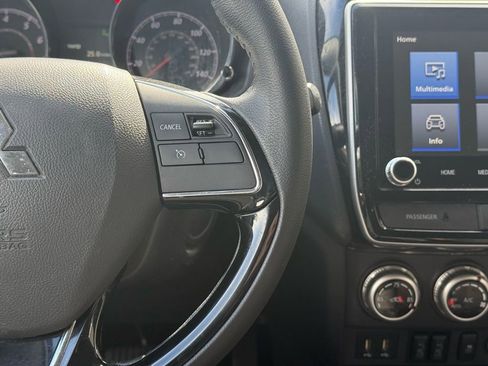 Used 2022 Mitsubishi Outlander Sport SE FWD image 11