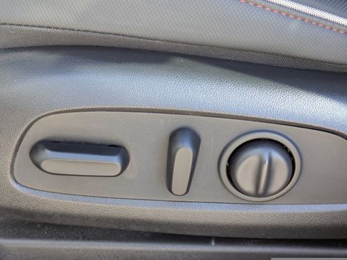 Used 2021 Chevrolet TrailBlazer RS w/ Convenience Package image 22