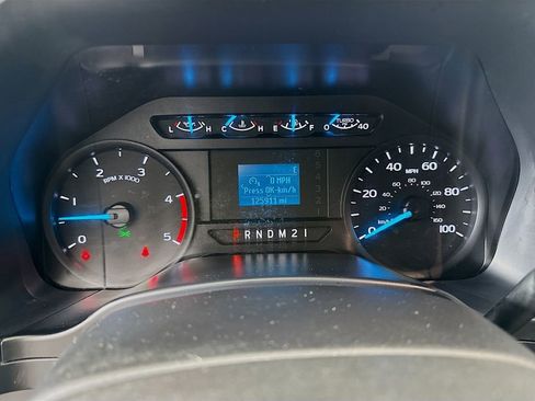 Used 2017 Ford F250 XL w/ Power Equipment Group AWD/4WD image 12