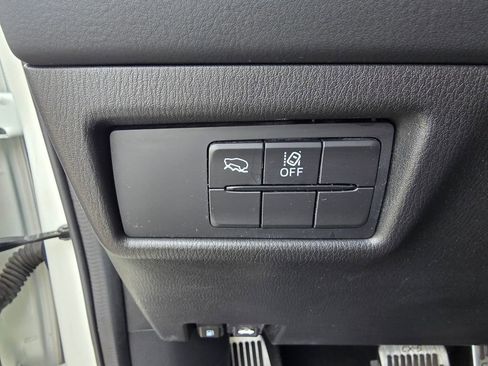 Used 2021 MAZDA CX-5 Touring image 18