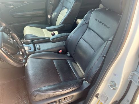 Used 2022 Honda Pilot Black Edition image 20