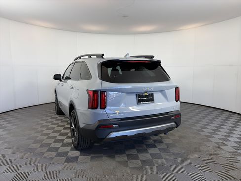 Certified 2023 Kia Sorento SX Prestige image 8